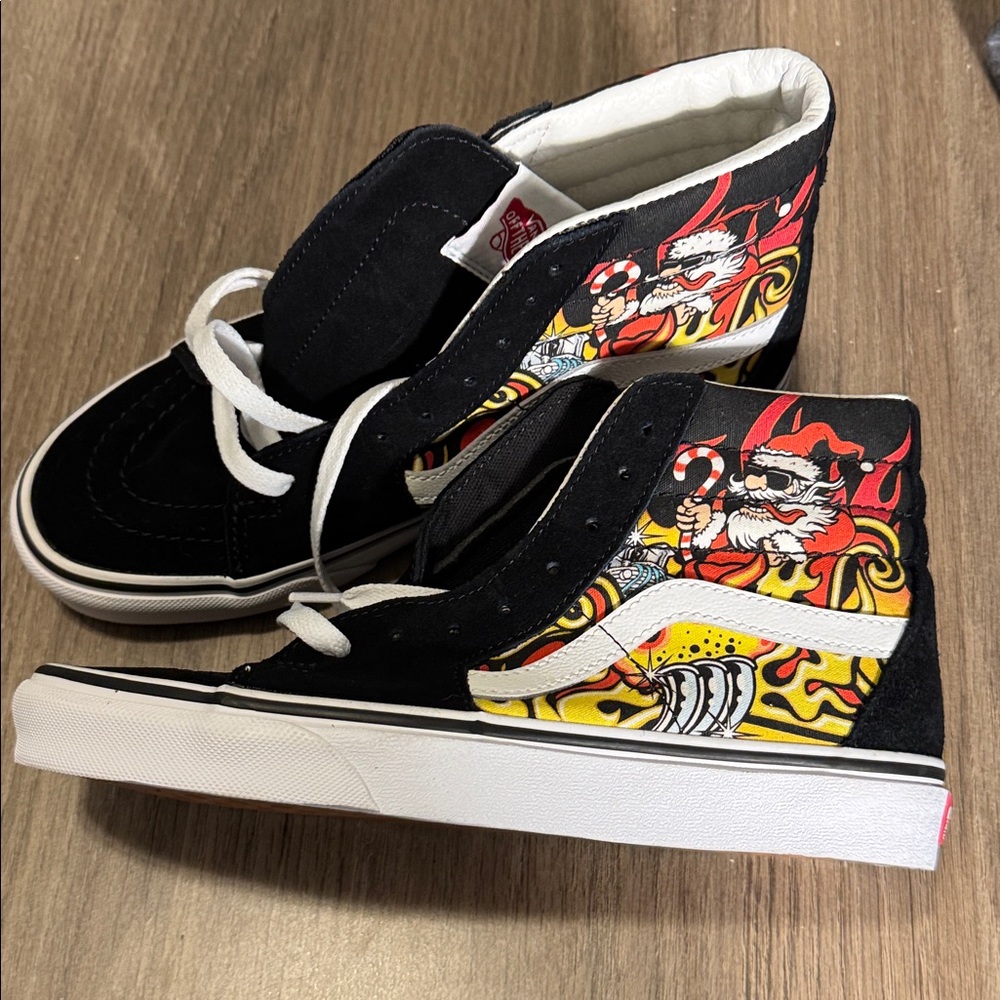 Vans SK8-Hi shoes Black suede holiday High-Tops with Santa men's 6 women 7.5